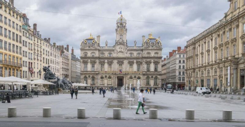 tour-with-an-actor-guide-the-revolution-and-the-end-of-lyon