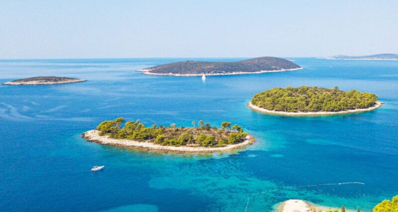 trogir-white-lagoon-maslinica-blue-lagoon-speedboat-tour