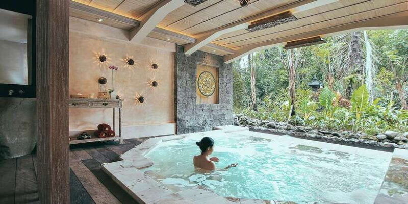 ubud-floating-breakfast-jungle-swing-spa-romantic-tour