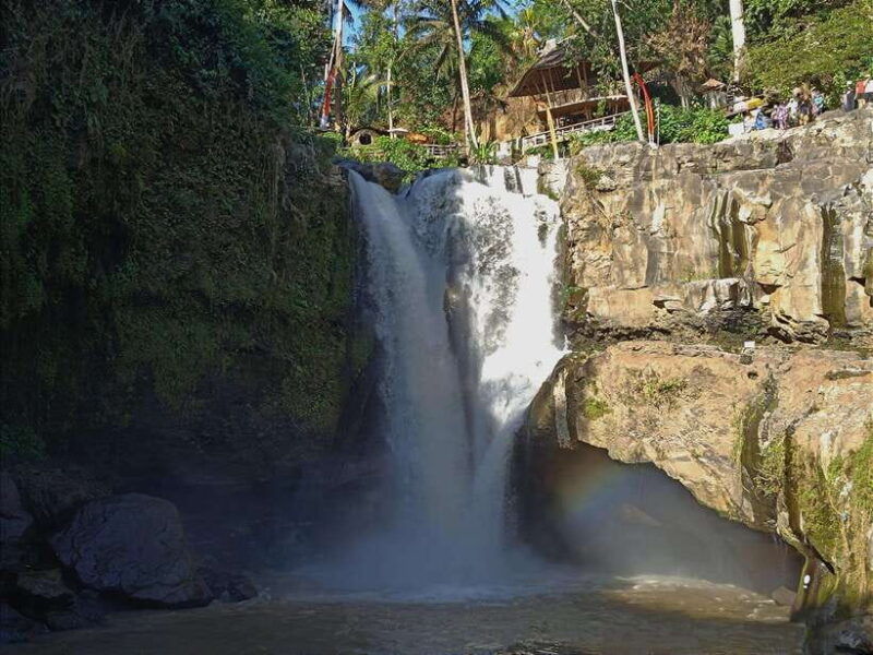 ubud-heaven-gate-lempuyang-water-palace-waterfall-tour
