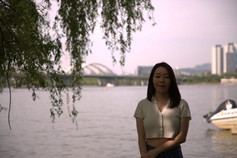 unique-native-experience-han-river-picnic-board-game-bbq
