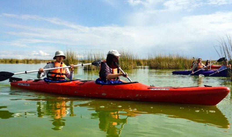 uros-kayaking-taquile-island-day-tour