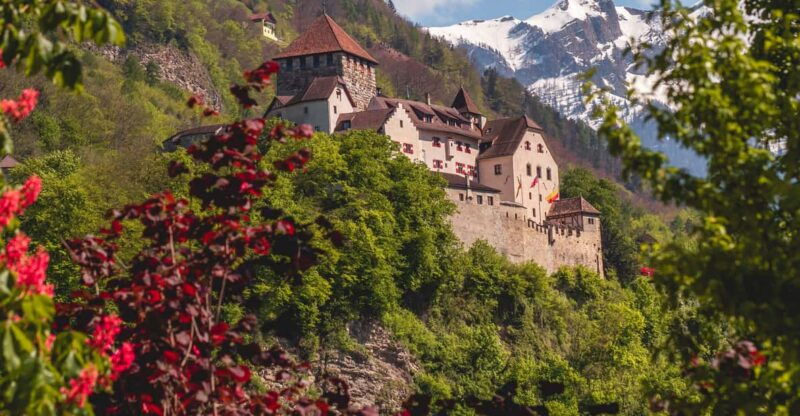 vaduz-surprise-walk-of-the-city-with-a-local