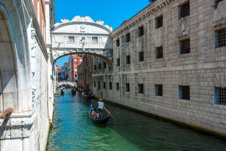venice-private-gondola-tour