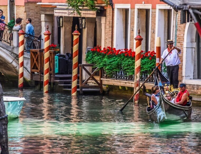 venice-private-grand-canal-gondola-ride-from-rialto
