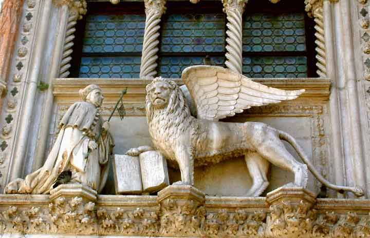 venice-private-tour-with-doges-palace-st-marks-gondola