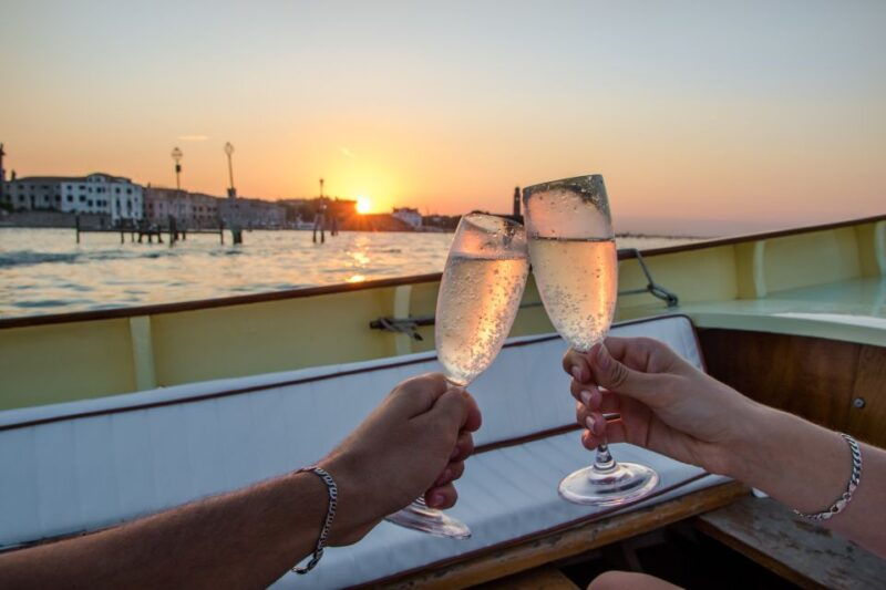 venice-sunset-cruise-by-typical-venetian-boat-2
