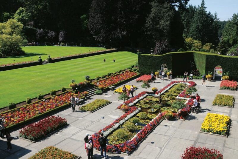 victoria-city-highlights-and-butchart-gardens-tour
