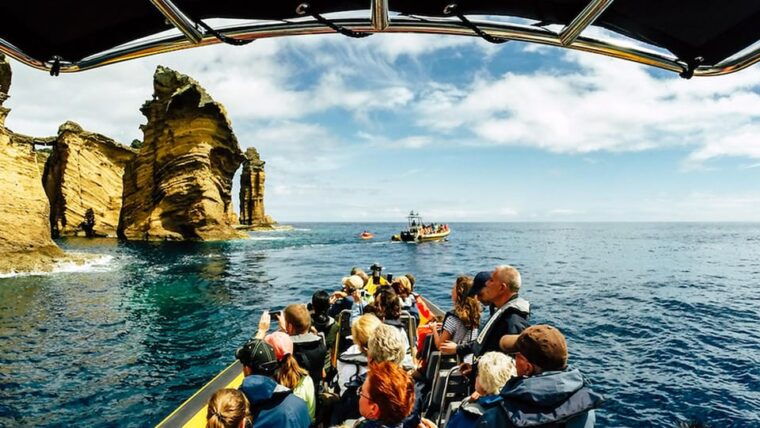 vila-franca-do-campo-around-the-islet-guided-boat-tour