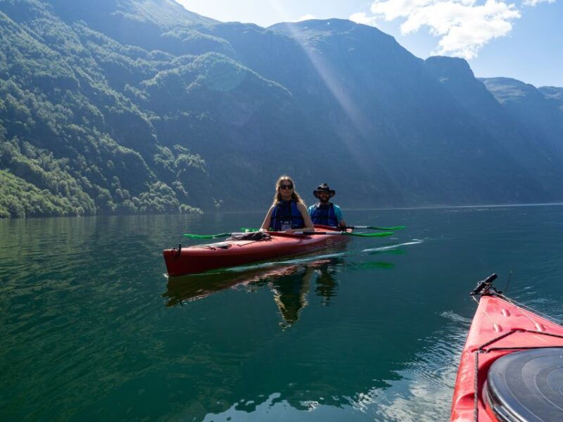 vossevangen-naeroyfjord-full-day-guided-kayaking-trip