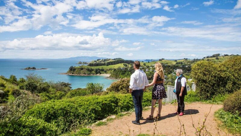 waiheke-island-the-essence-of-waiheke-wine-tour