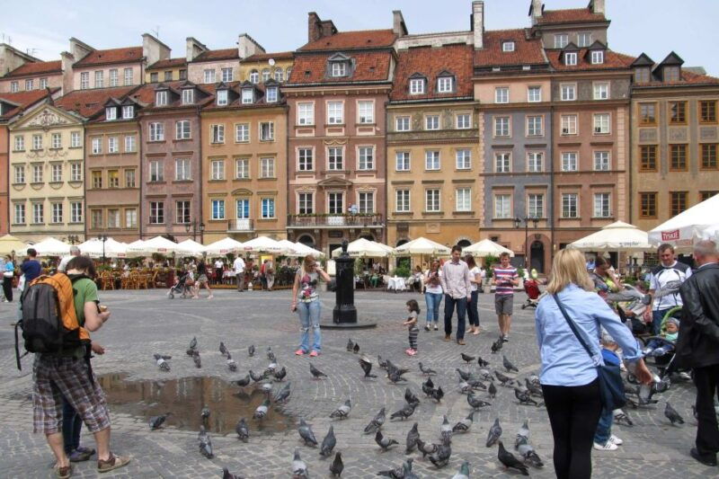 warsaw-classic-highlights-private-tour-by-vintage-car