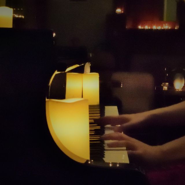 warsaw-concert-chopin-painted-by-candlelights-with-wine