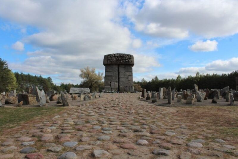 warsaw-treblinka-heartbreaking-concentration-camp-tour