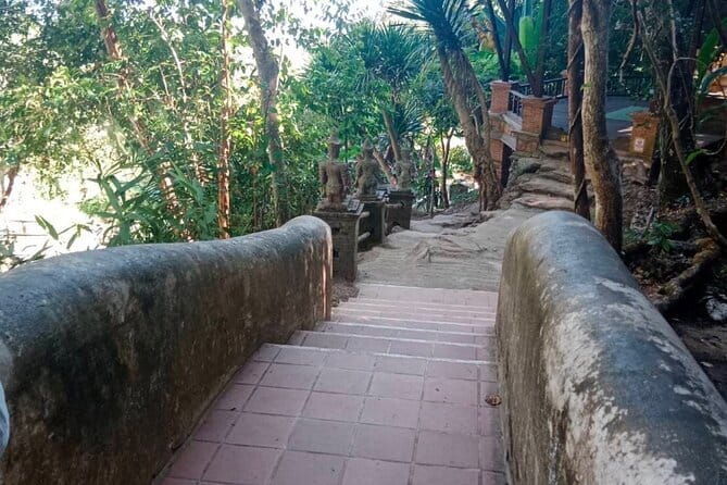 Wat Doi Suthep And Wat Pha Lat Evening Tour - FAQ