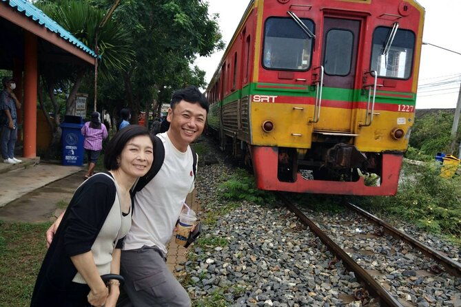 Wheelchair & Luxury Tour to Floating & Railway Markets - FAQ