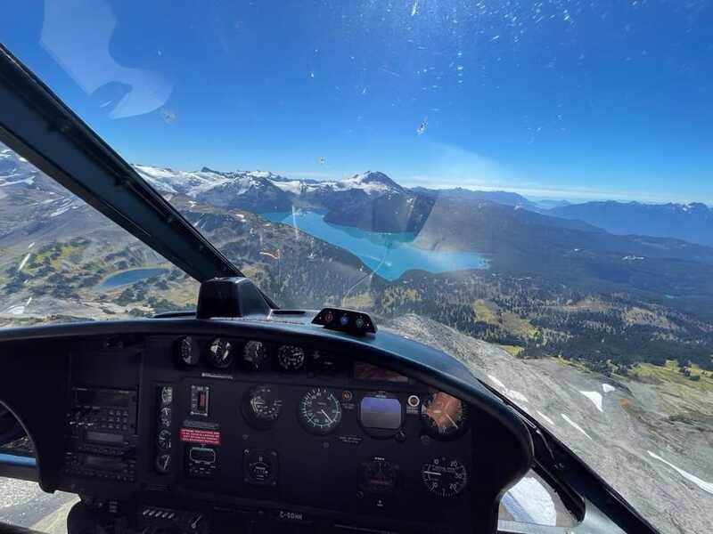whistler-glacier-helicopter-tour-over-wedge-mountain
