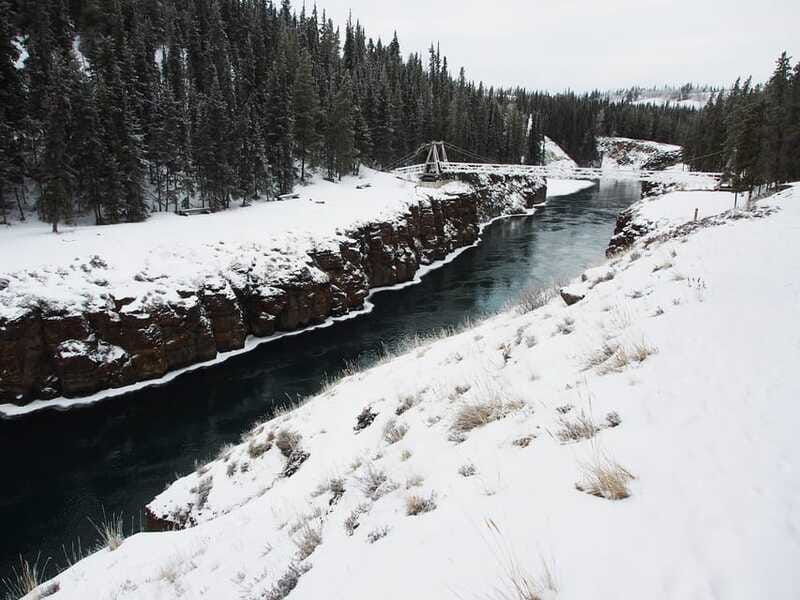whitehorse-half-day-snowshoeing-tour