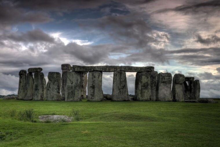 windsor-bath-stonehenge-salisbury-with-christmas-lunch