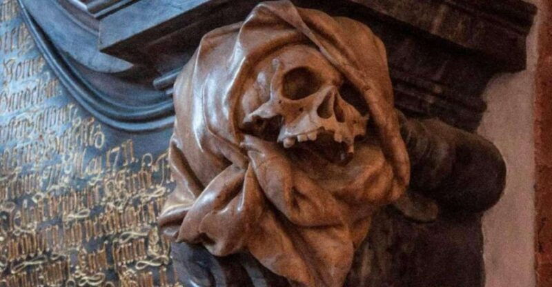 wroclaw-2-hour-mysterious-walking-night-tour
