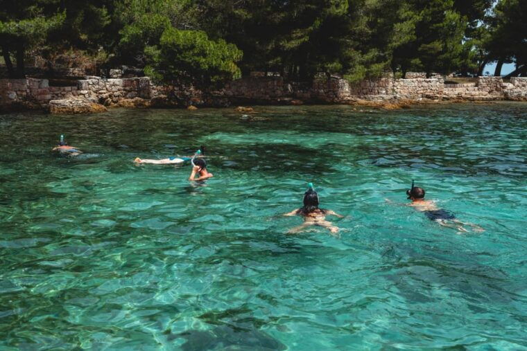 zadar-3-islands-luxury-boat-tour-with-aperol-spritz
