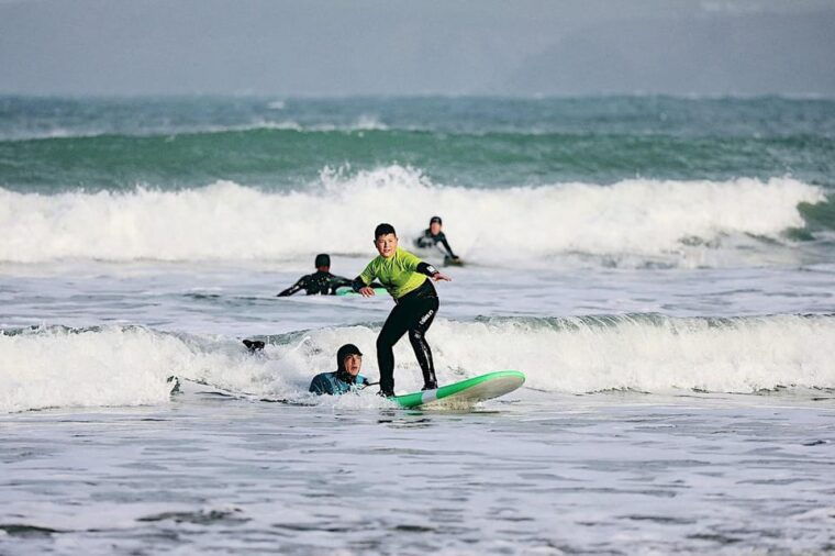 2-hour-surf-experience-in-newquay-private-family-lesson