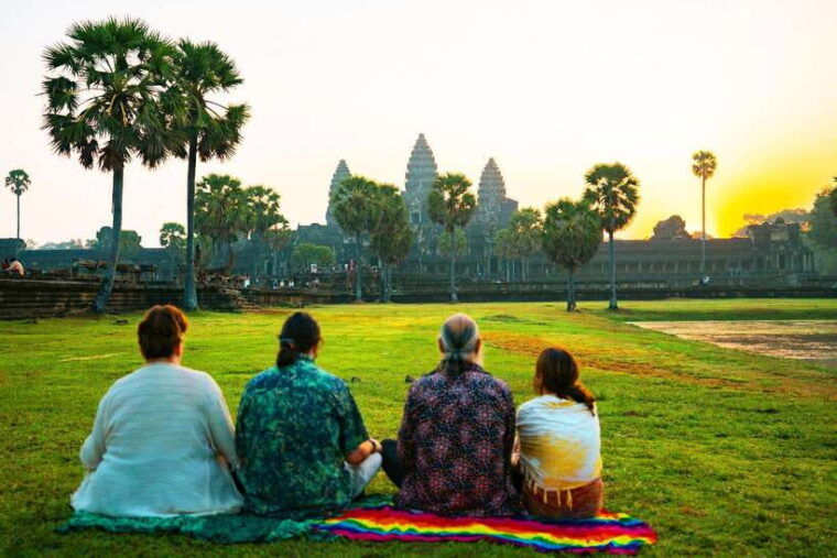 3-day-authentic-angkor-experience-and-floating-community
