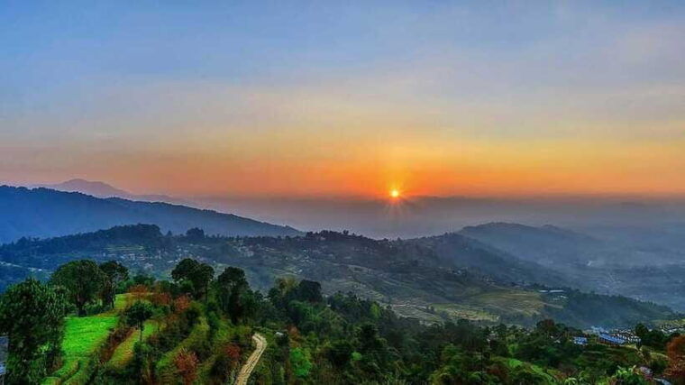 6-day-luxury-nepal-tour-package-mountains-valleys