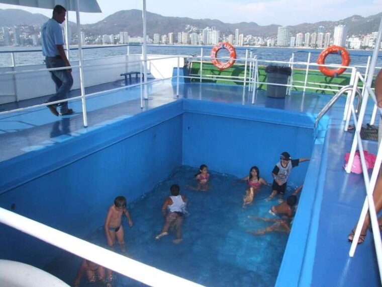 afternoon-tropical-cruise-from-acapulco