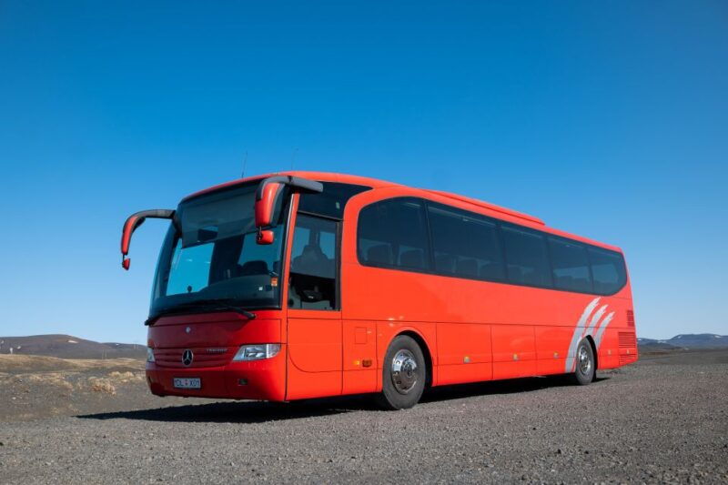 akureyri-lake-myvatn-and-godafoss-waterfall-tour