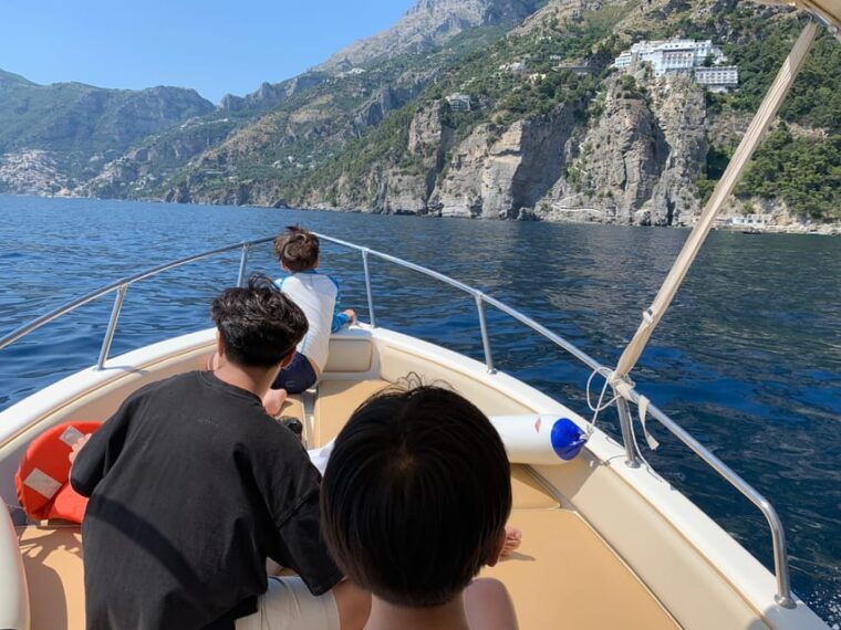 amalfi-coast-rent-boat-in-salerno-without-license