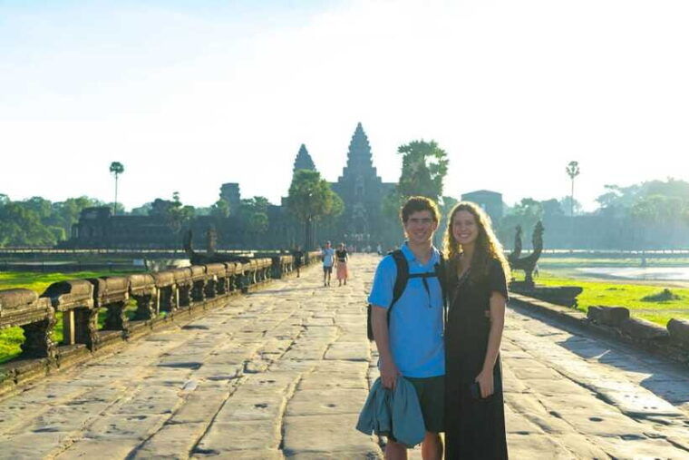 angkor-wat-sunrise-private-tuk-tuk-guided-tour