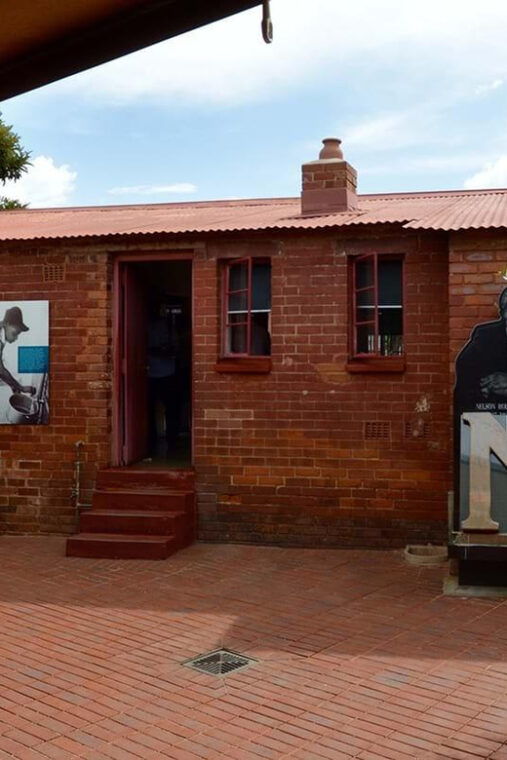 apartheid-museum-soweto-tour