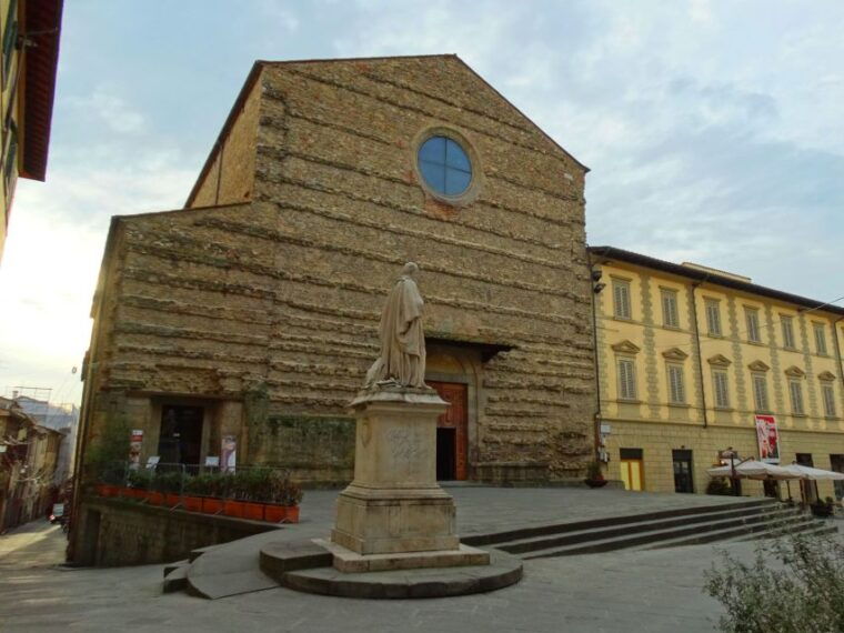 arezzo-guided-walking-tour-with-piazza-grande