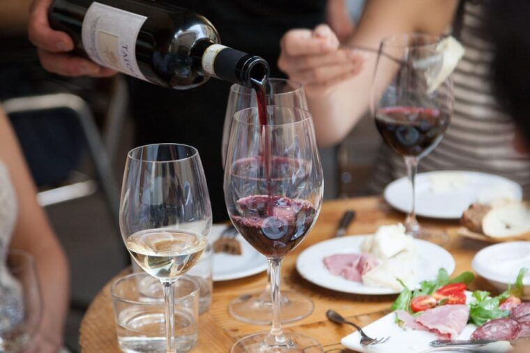 argostoli-kefalonian-wine-tasting-with-gourmet-lunch