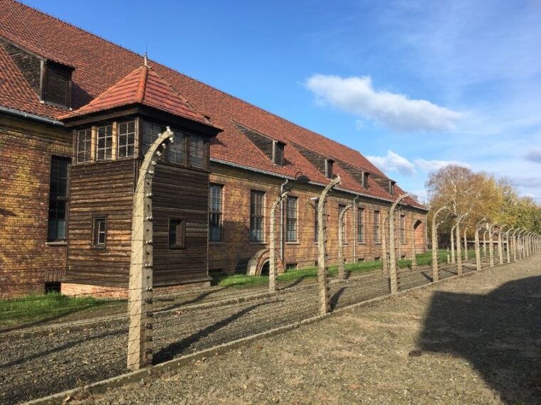 auschwitz-birkenau-tour-from-wroclaw-2