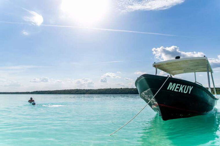 bacalar-3-hour-boat-trip-with-swimming-drinks