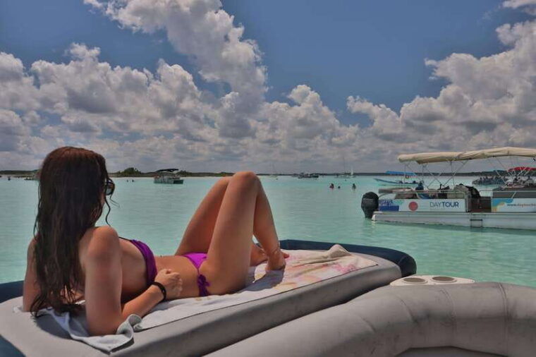 bacalar-3-hr-pontoon-boat-tour-with-beach-club-kayaks