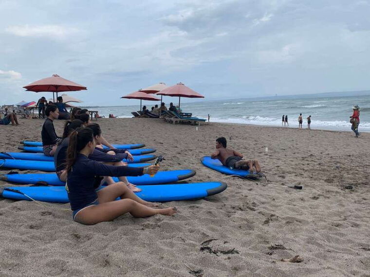 bali-beginner-and-intermediate-surfing-lesson-in-canggu