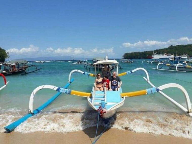 bali-blue-lagoon-tanjung-jepun-snorkeling-lunch