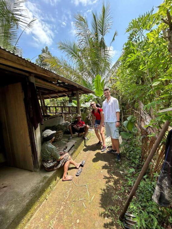 bali-hidding-surprise-explore-village-big-tree-culture
