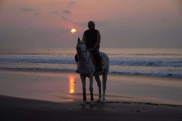 bali-horse-riding-on-the-beach-guide-tour