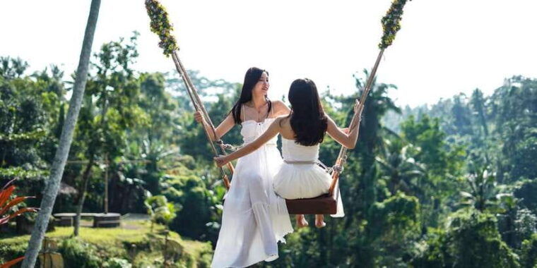 bali-leke-leke-waterfall-monkey-forest-jungle-swing-tour