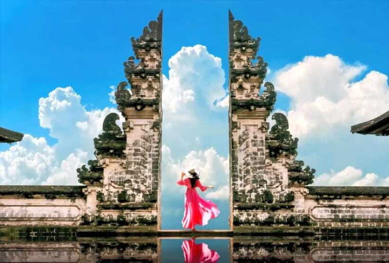bali-lempuyang-temple-tirta-gangga-and-virgin-beach-tour