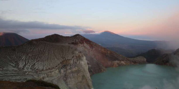 bali-mount-ijen-guided-night-walking-tour-with-breakfast