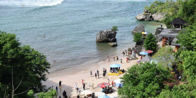 bali-south-coast-uluwatu-tanah-lot-and-jimbaran-day-trip