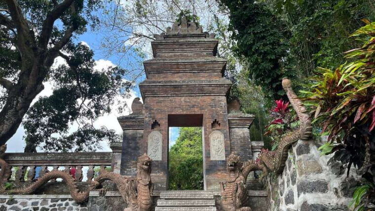 bali-tukad-cepung-tirta-gangga-virgin-beach