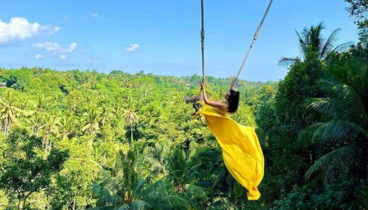 bali-ubud-monkey-forest-ancient-temple-waterfalls