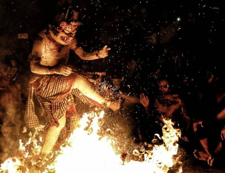 bali-uluwatu-temple-tour-with-optional-kecak-dance-ticket