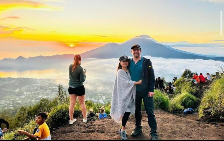 balimount-batur-sunrise-trek-white-guide-and-breakfast